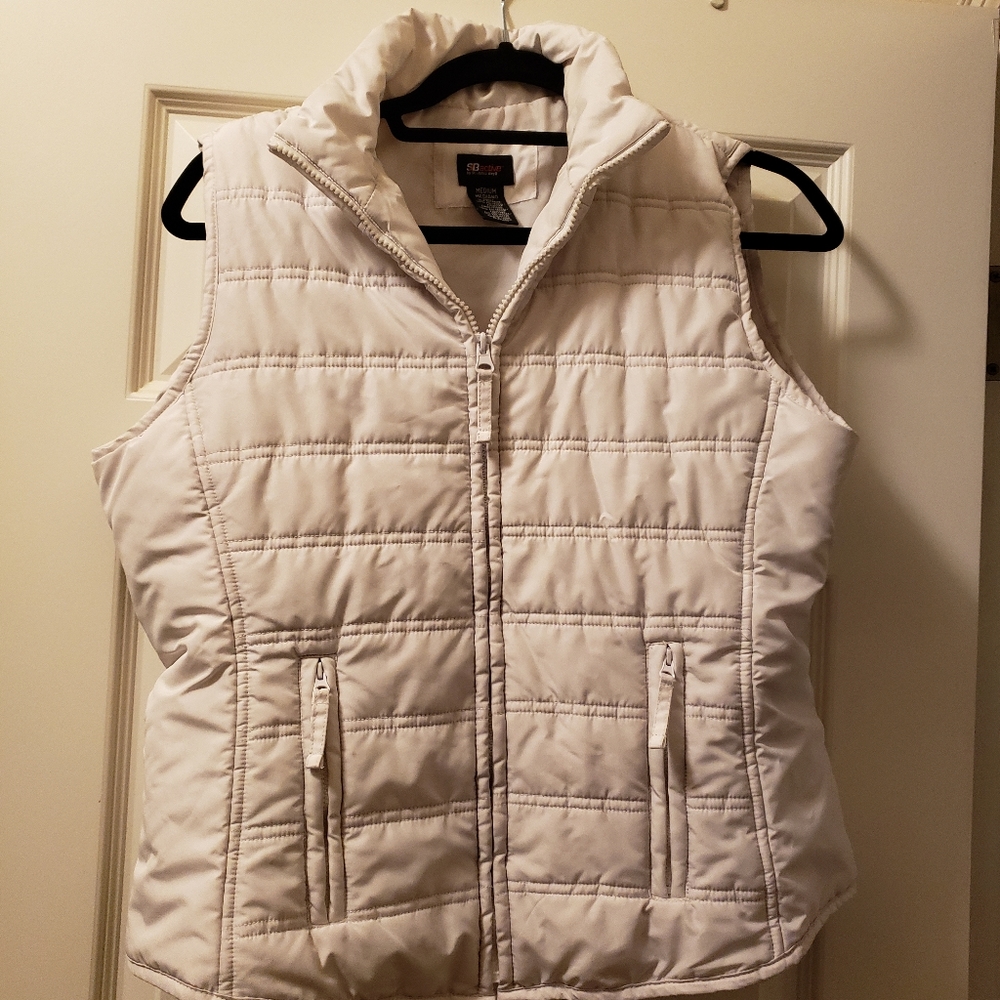 GUC White Vest. Size Medium.